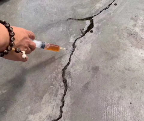 中兴镇混凝土裂缝修补技术详解​